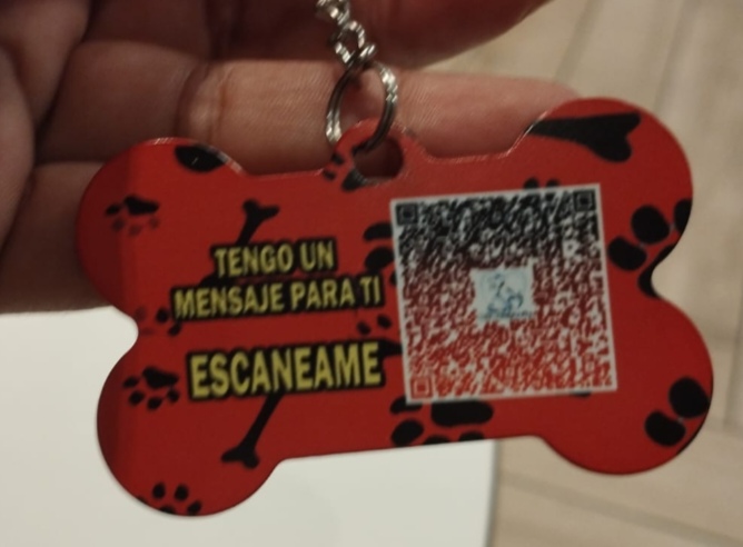 Plaquita Identificada con QR